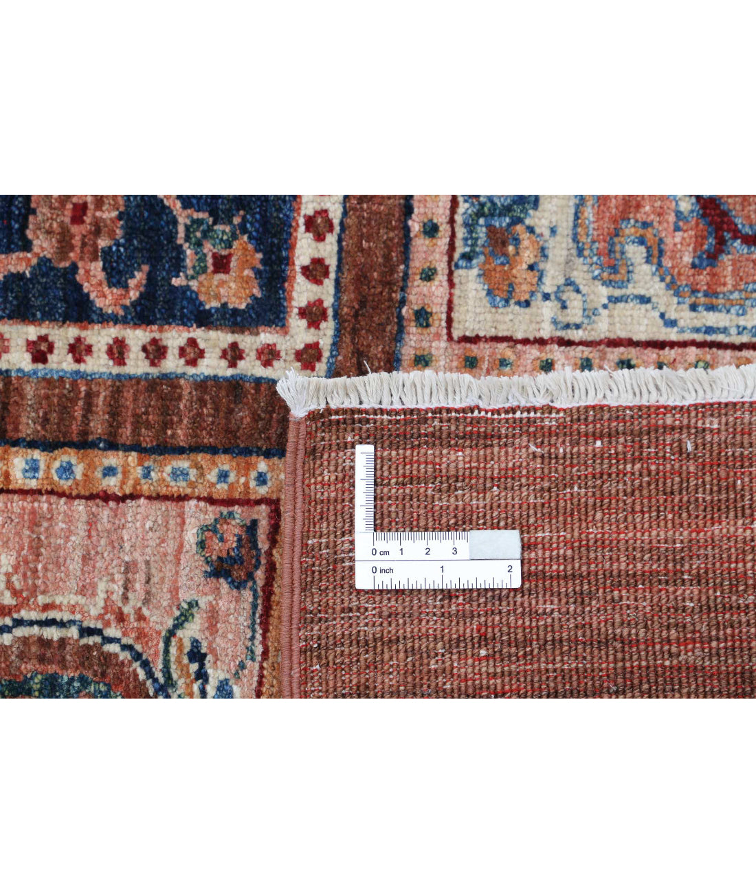 Hand Knotted Bakhtiari Wool Rug - 4'10'' x 6'6''