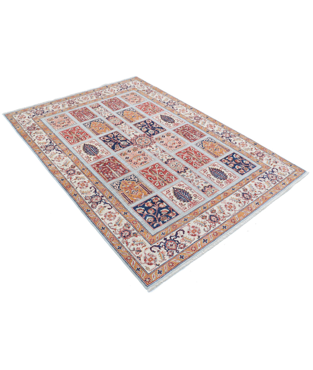 Hand Knotted Bakhtiari Wool Rug - 4'9'' x 6'5'' 4'9'' x 6'5'' (143 X 193) / Multi / Ivory