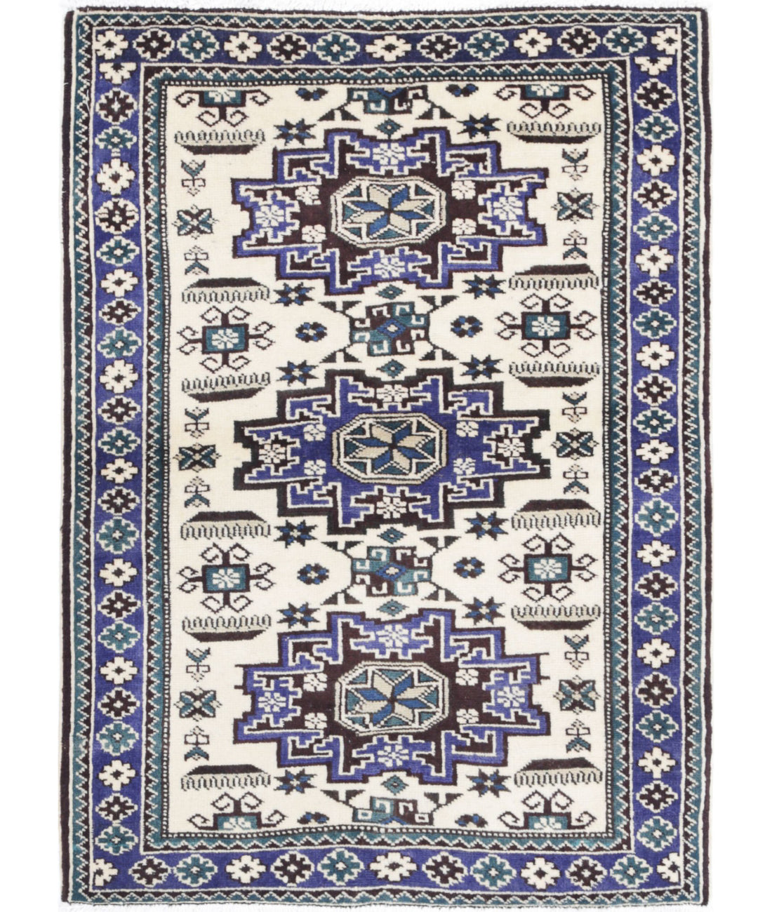 Hand Knotted Persian Kazak Wool Rug - 2&#39;5&#39;&#39; x 3&#39;4&#39;&#39; 2&#39;5&#39;&#39; x 3&#39;4&#39;&#39; (73 X 100) / Ivory / Blue