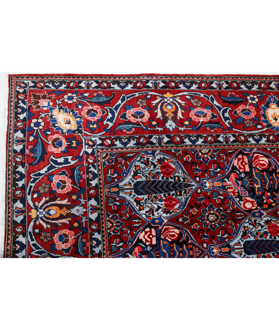 Hand Knotted Persian Bakhtiari Wool Rug - 10'2'' x 13'3'' 10'2'' x 13'3'' (305 X 398) / Red / Red