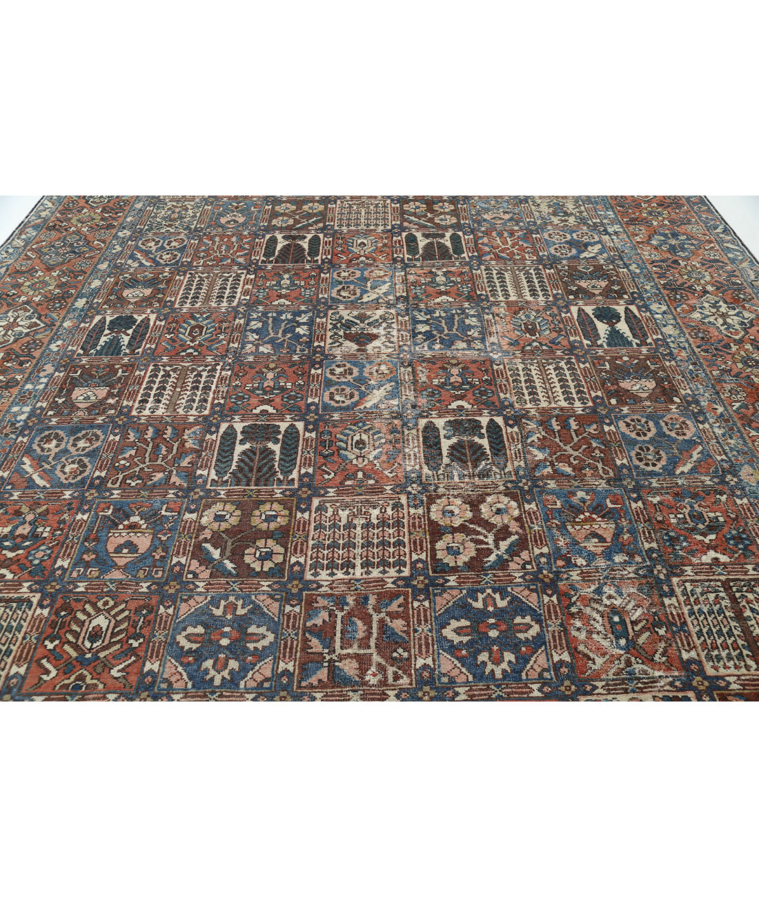 Hand Knotted Vintage Persian Bakhtiari Wool Rug - 10'7'' x 13'1'' 10'7'' x 13'1'' (318 X 393) / Multi / Rust