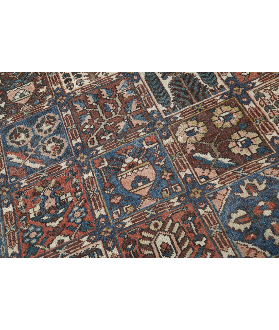 Hand Knotted Vintage Persian Bakhtiari Wool Rug - 10'7'' x 13'1'' 10'7'' x 13'1'' (318 X 393) / Multi / Rust
