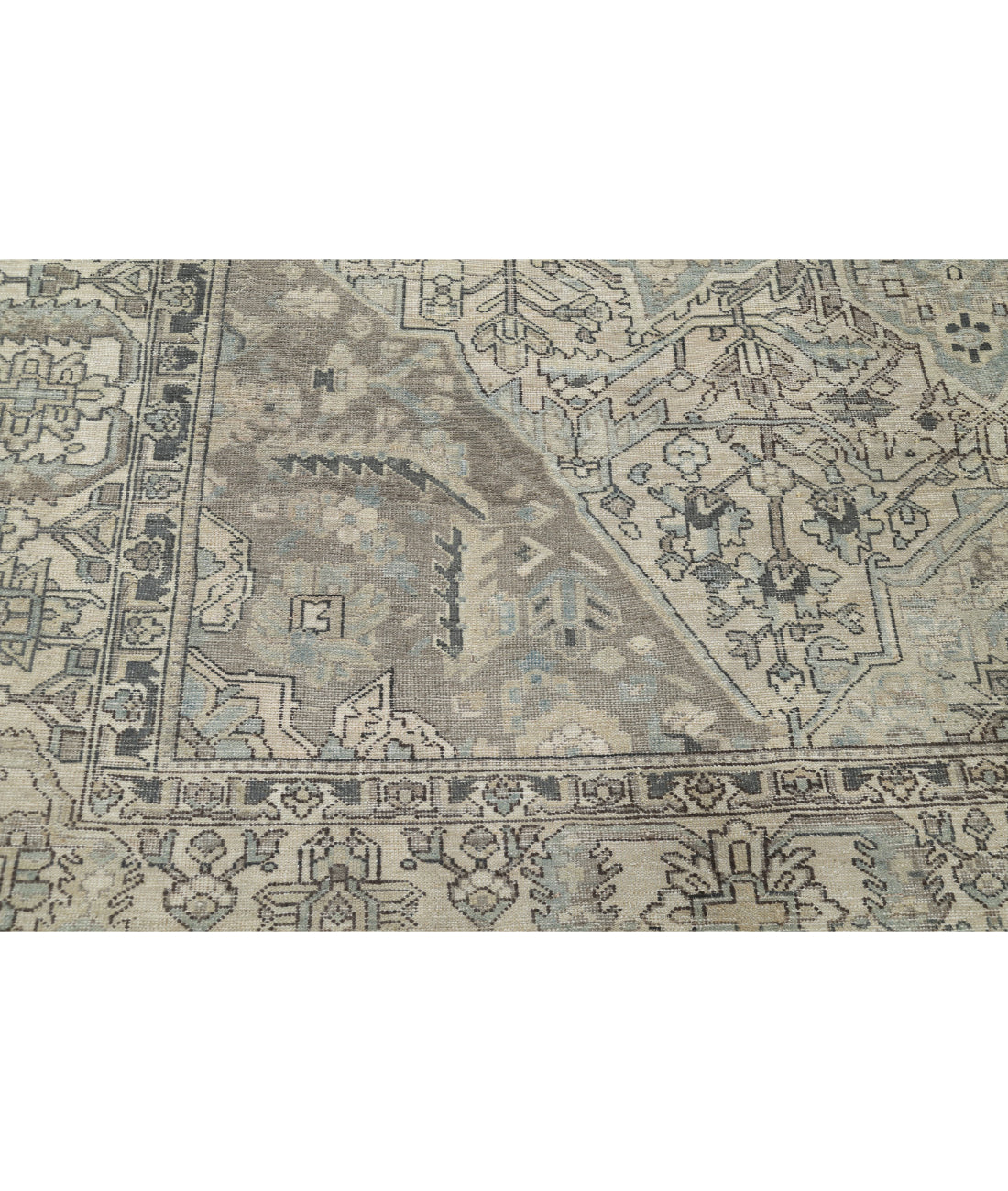 Hand Knotted Vintage Persian Bakhtiari Wool Rug - 10'1'' x 12'3'' 10'1'' x 12'3'' (303 X 368) / Grey / Ivory