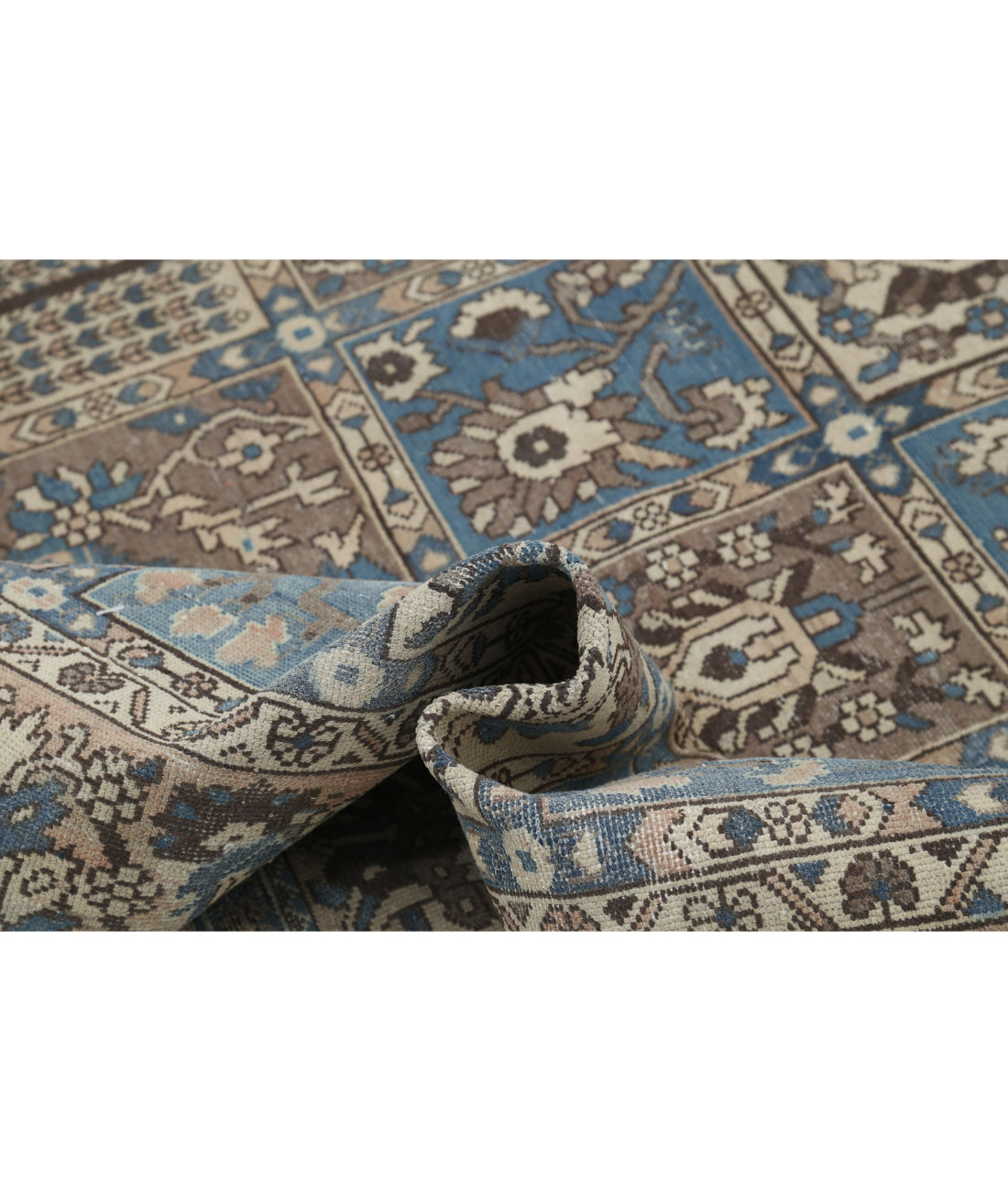 Hand Knotted Vintage Persian Bakhtiari Wool Rug - 9'7'' x 12'2'' 9'7'' x 12'2'' (288 X 365) / Blue / Taupe