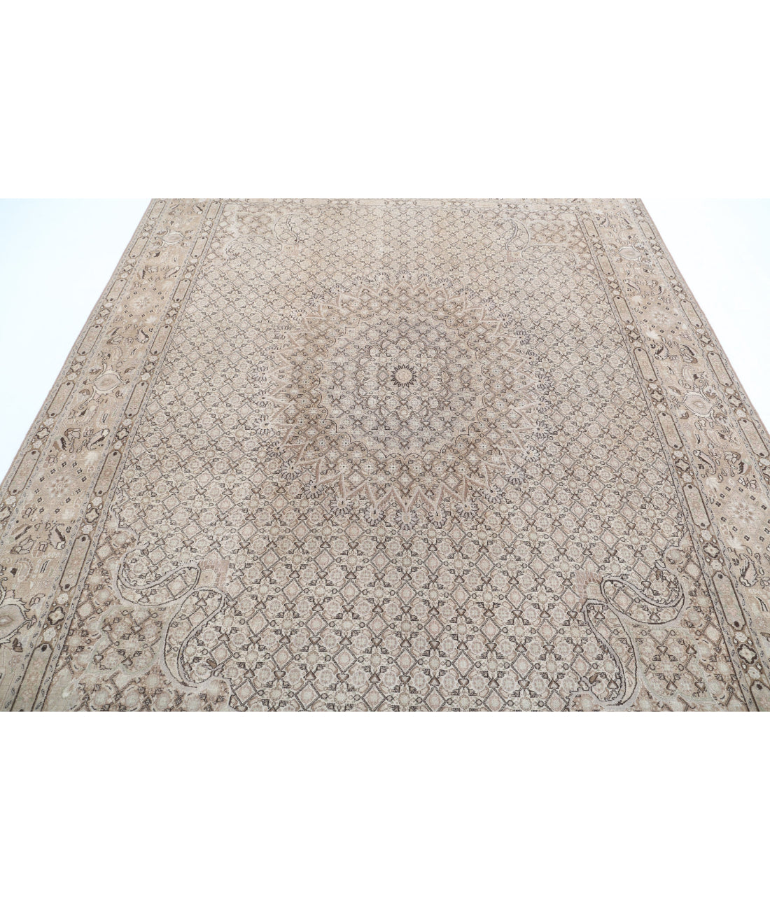 Hand Knotted Vintage Persian Bijar Wool Rug - 7'9'' x 9'7'' 7'9'' x 9'7'' (233 X 288) / Taupe / Brown