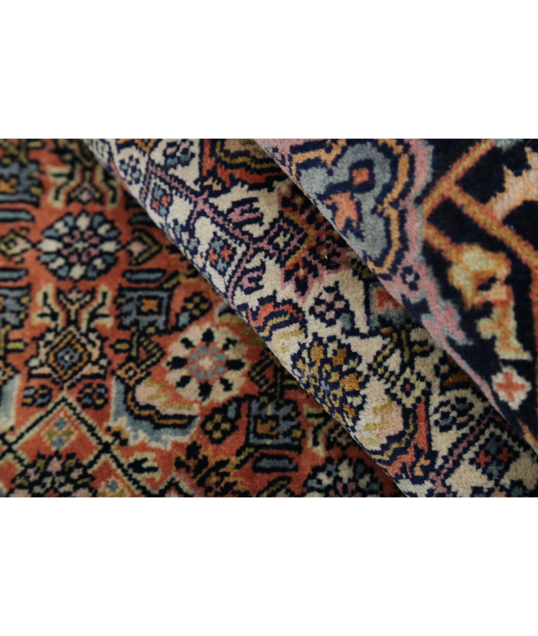 Hand Knotted Persian Bijar Wool Rug - 6'7'' x 9'11'' 6'7'' x 9'11'' (198 X 298) / Rust / Blue