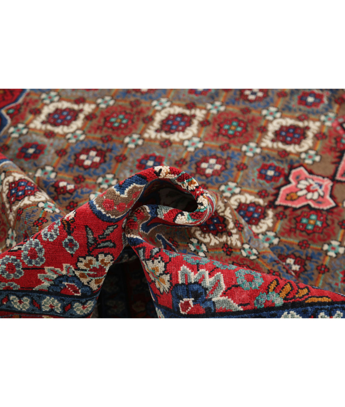 Hand Knotted Persian Bijar Wool Rug - 5'1'' x 10'2'' 5'1'' x 10'2'' (153 X 305) / Taupe / Red