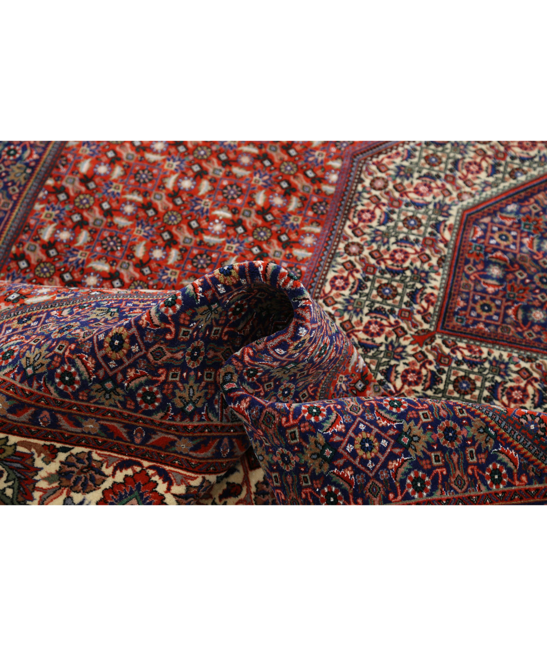 Hand Knotted Persian Bijar Wool Rug - 6'7'' x 9'11'' 6'7'' x 9'11'' (198 X 298) / Red / Ivory