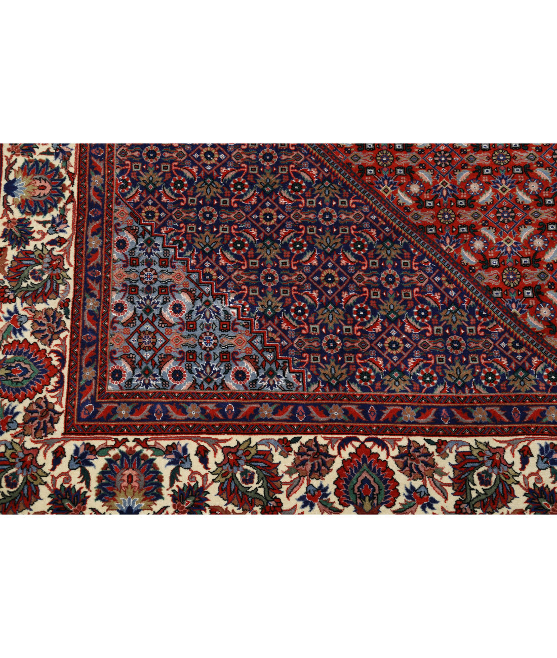 Hand Knotted Persian Bijar Wool & Silk Rug - 6'7'' x 9'10'' 6'7'' x 9'10'' (198 X 295) / Red / Ivory
