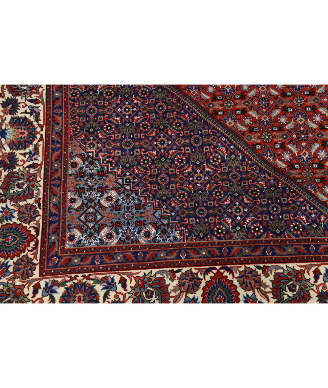 Hand Knotted Persian Bijar Wool & Silk Rug - 6'6'' x 9'9'' 6'6'' x 9'9'' (195 X 293) / Red / Ivory