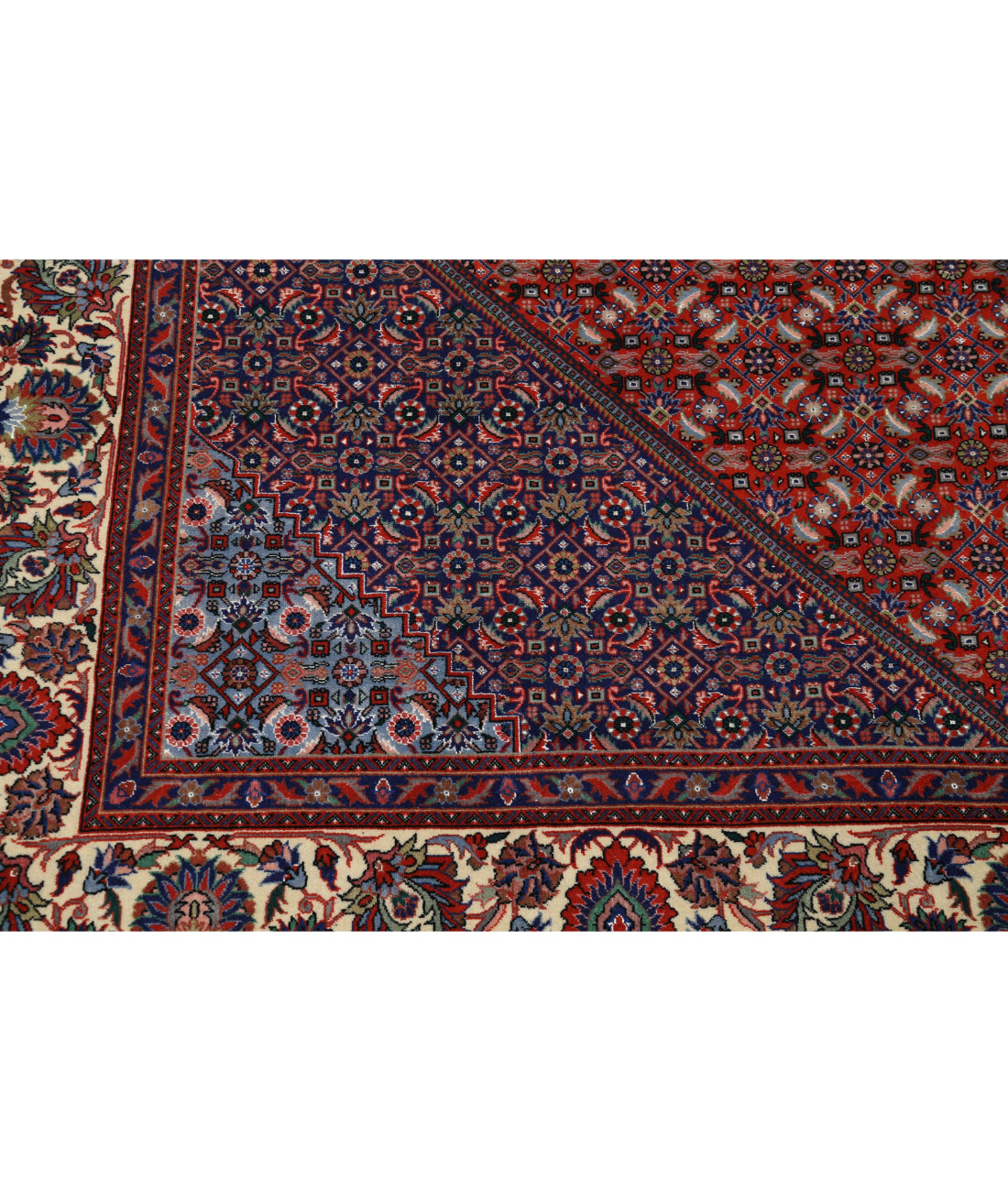 Hand Knotted Persian Bijar Wool & Silk Rug - 6'7'' x 9'9'' 6'7'' x 9'9'' (198 X 293) / Red / Ivory