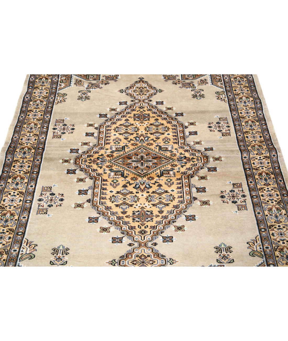 Hand Knotted Tribal Jaldar Fine Wool & Silk Rug - 4'6'' x 6'4'' 4'6'' x 6'4'' (135 X 190) / Ivory / Gold
