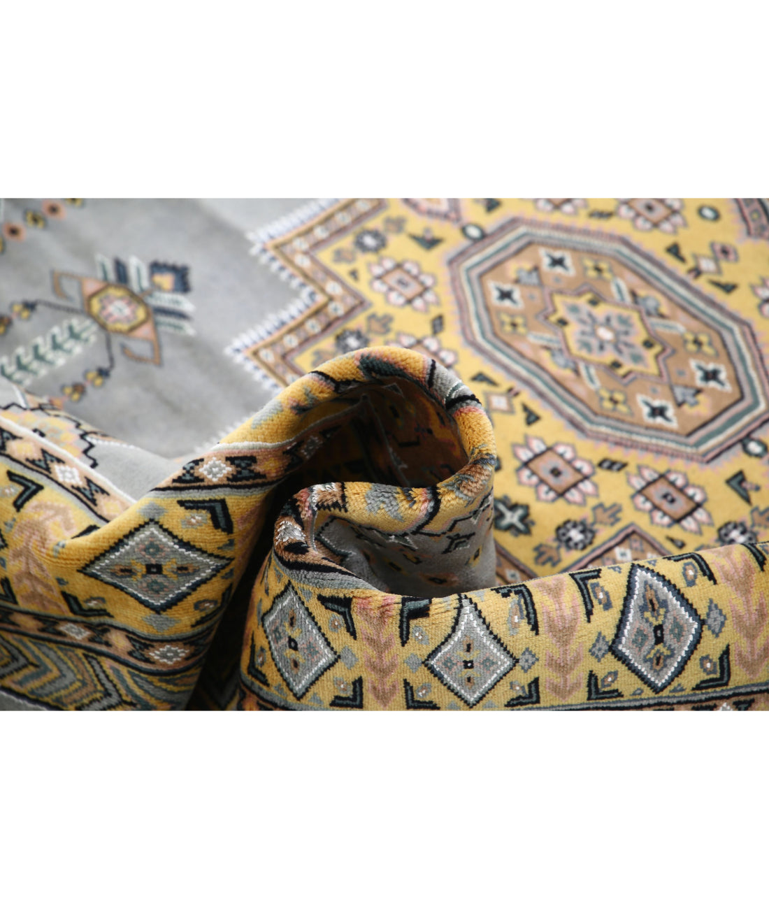 Hand Knotted Tribal Jaldar Fine Wool & Silk Rug - 4'6'' x 6'7'' 4'6'' x 6'7'' (135 X 198) / Grey / Gold