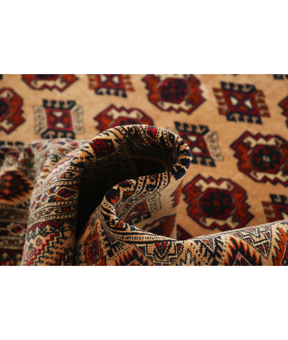 Hand Knotted Bokhara Wool Rug - 6'3'' x 8'6'' 6'3'' x 8'6'' (188 X 255) / Beige / Blue