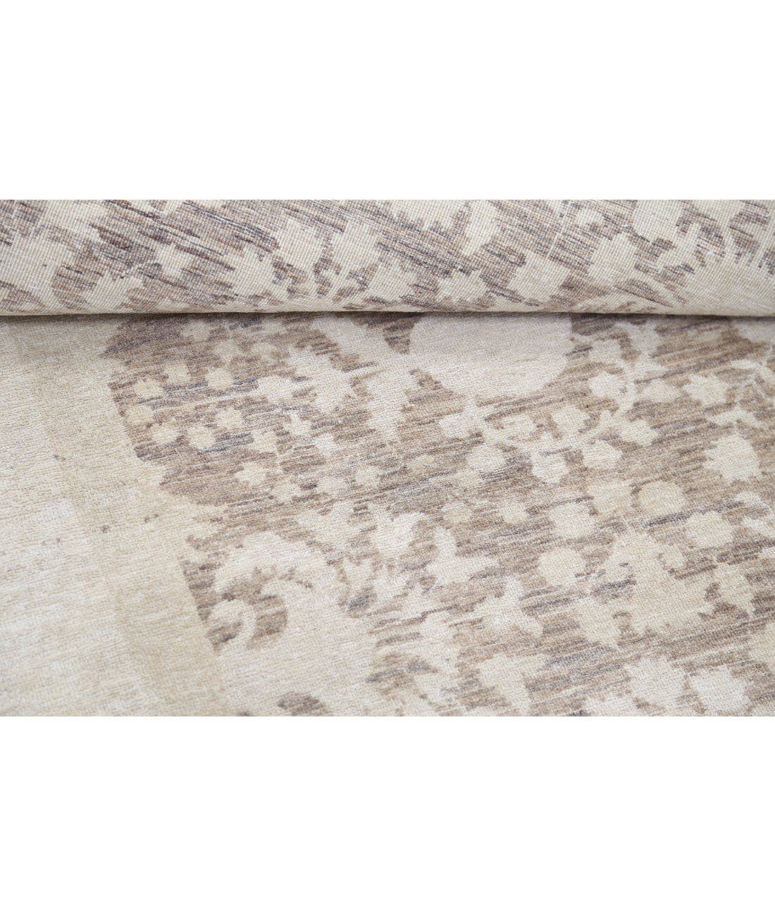 Hand Knotted Fine Serenity Wool Rug - 6'0'' x 8'3'' 6' 0" X 8' 3" (183 X 251) / Brown / Ivory
