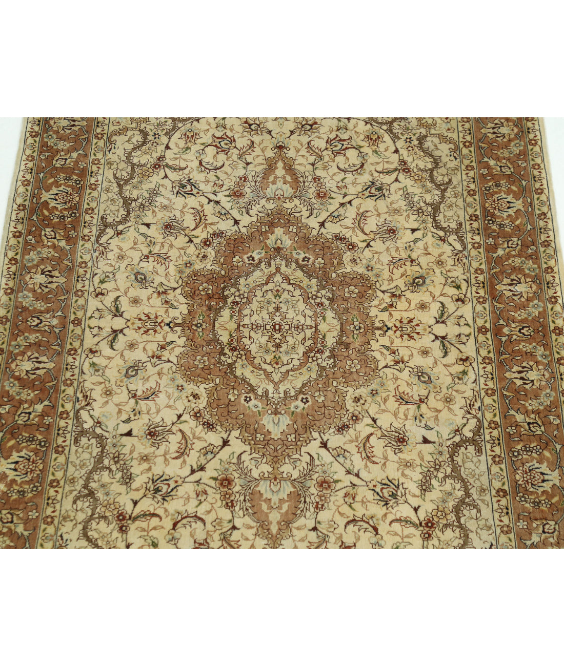 Hand Knotted Masterpiece Hereke Fine Silk Rug - 2'7'' x 4'0'' 2'7'' x 4'0'' (78 X 120) / Ivory / Taupe