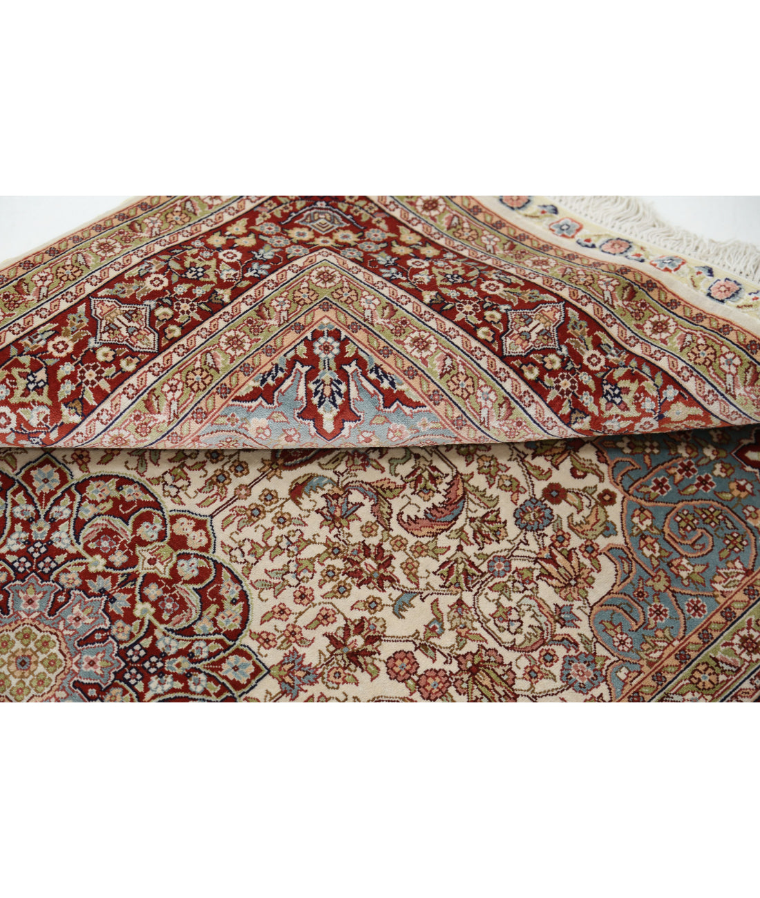 Hand Knotted Masterpiece Hereke Fine Silk Rug - 2'7'' x 4'0'' 2'7'' x 4'0'' (78 X 120) / Ivory / Red