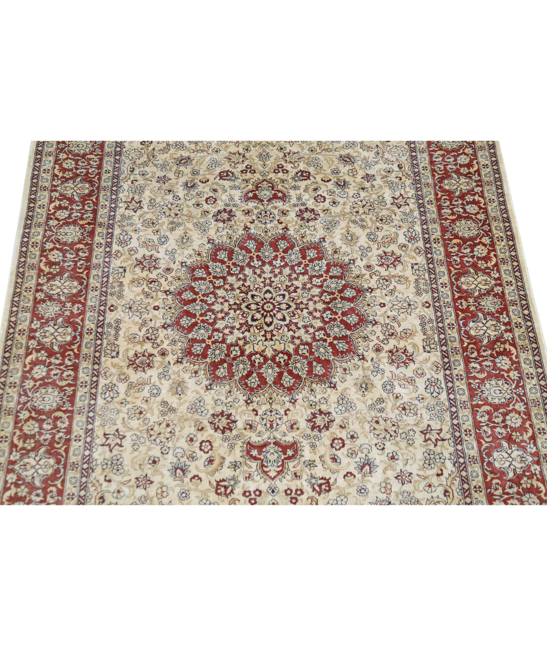 Hand Knotted Masterpiece Hereke Fine Silk Rug - 3'1'' x 4'10'' 3'1'' x 4'10'' (93 X 145) / Beige / Red