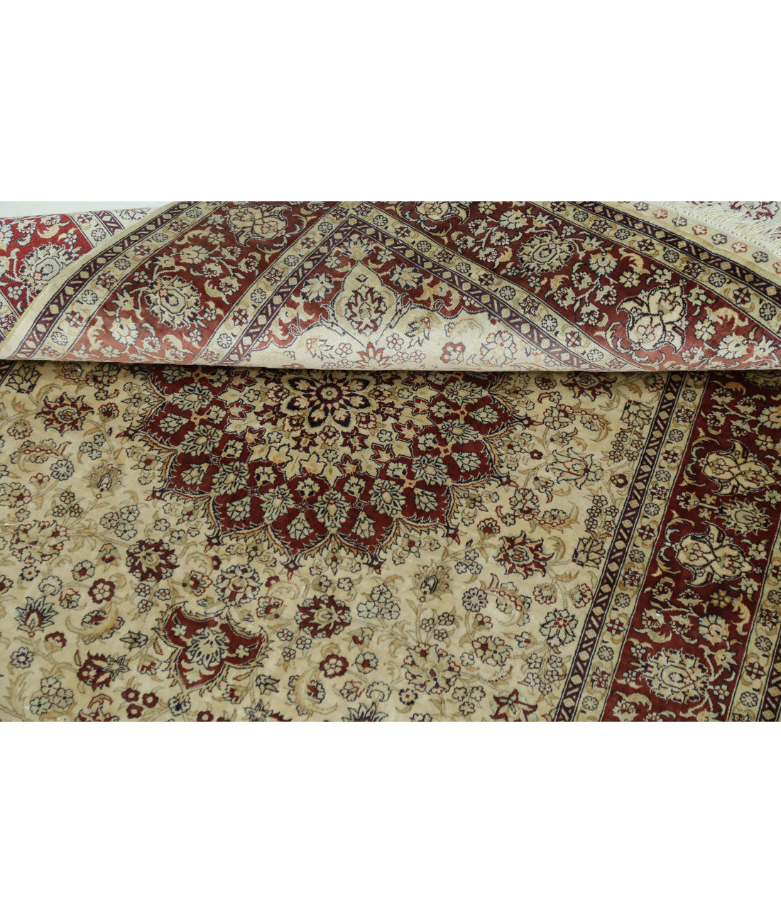 Hand Knotted Masterpiece Hereke Fine Silk Rug - 3'1'' x 4'10'' 3'1'' x 4'10'' (93 X 145) / Beige / Red
