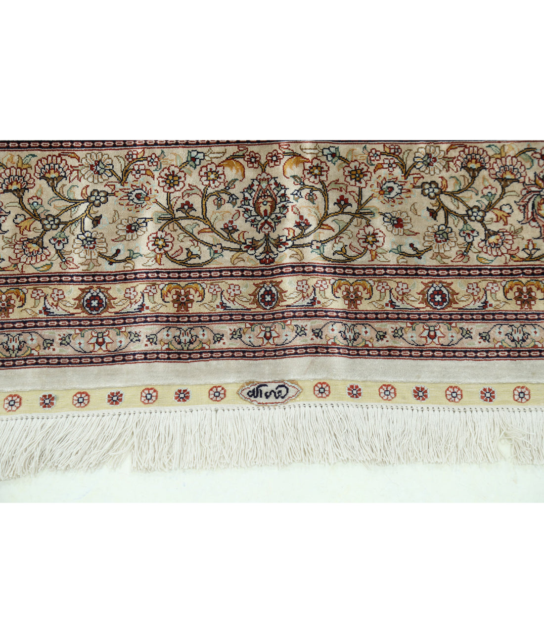 Hand Knotted Masterpiece Hereke Fine Silk Rug - 6'0'' x 9'0'' 6'0'' x 9'0'' (180 X 270) / Ivory / Red