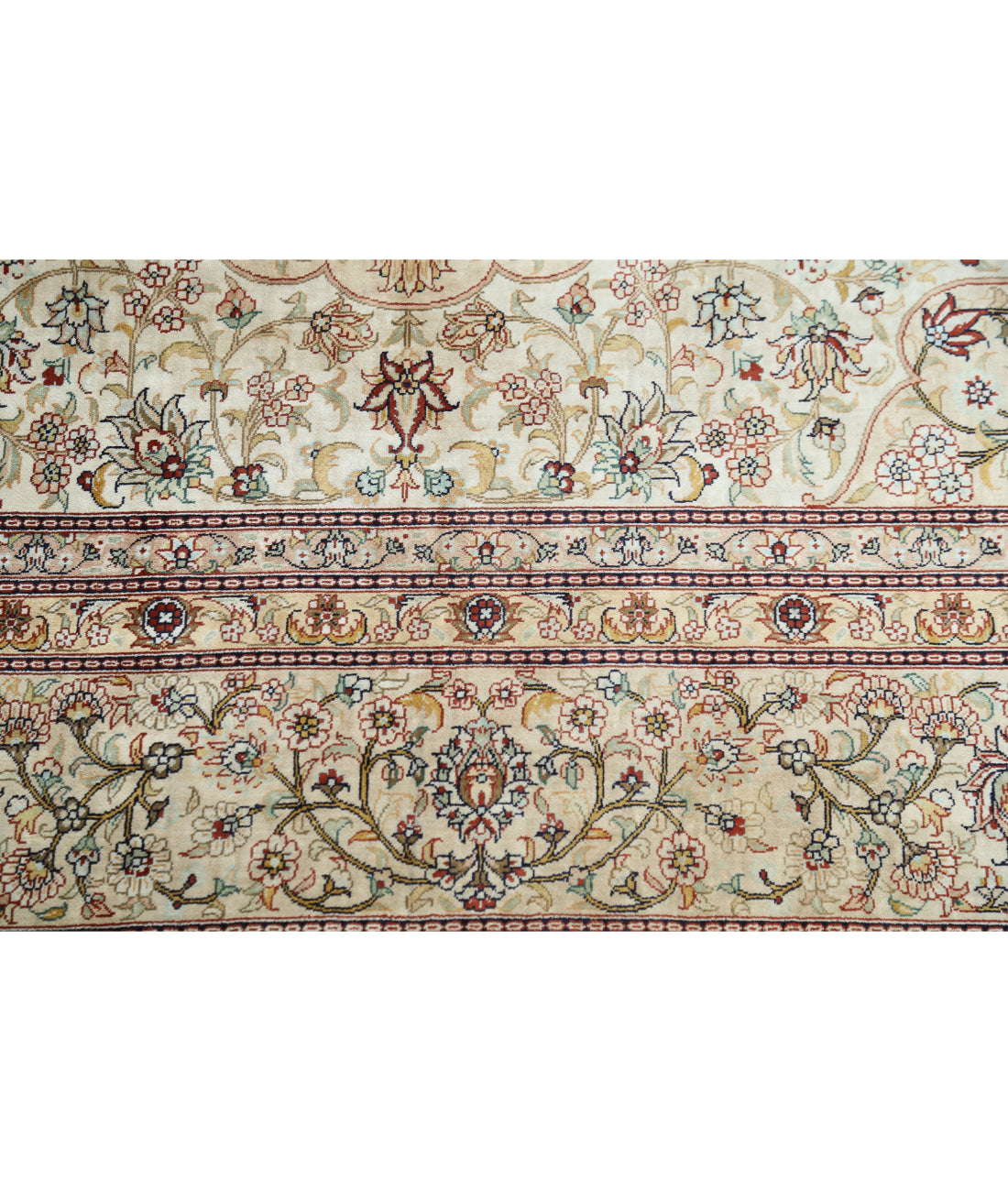 Hand Knotted Masterpiece Hereke Fine Silk Rug - 6'0'' x 9'0'' 6'0'' x 9'0'' (180 X 270) / Ivory / Red