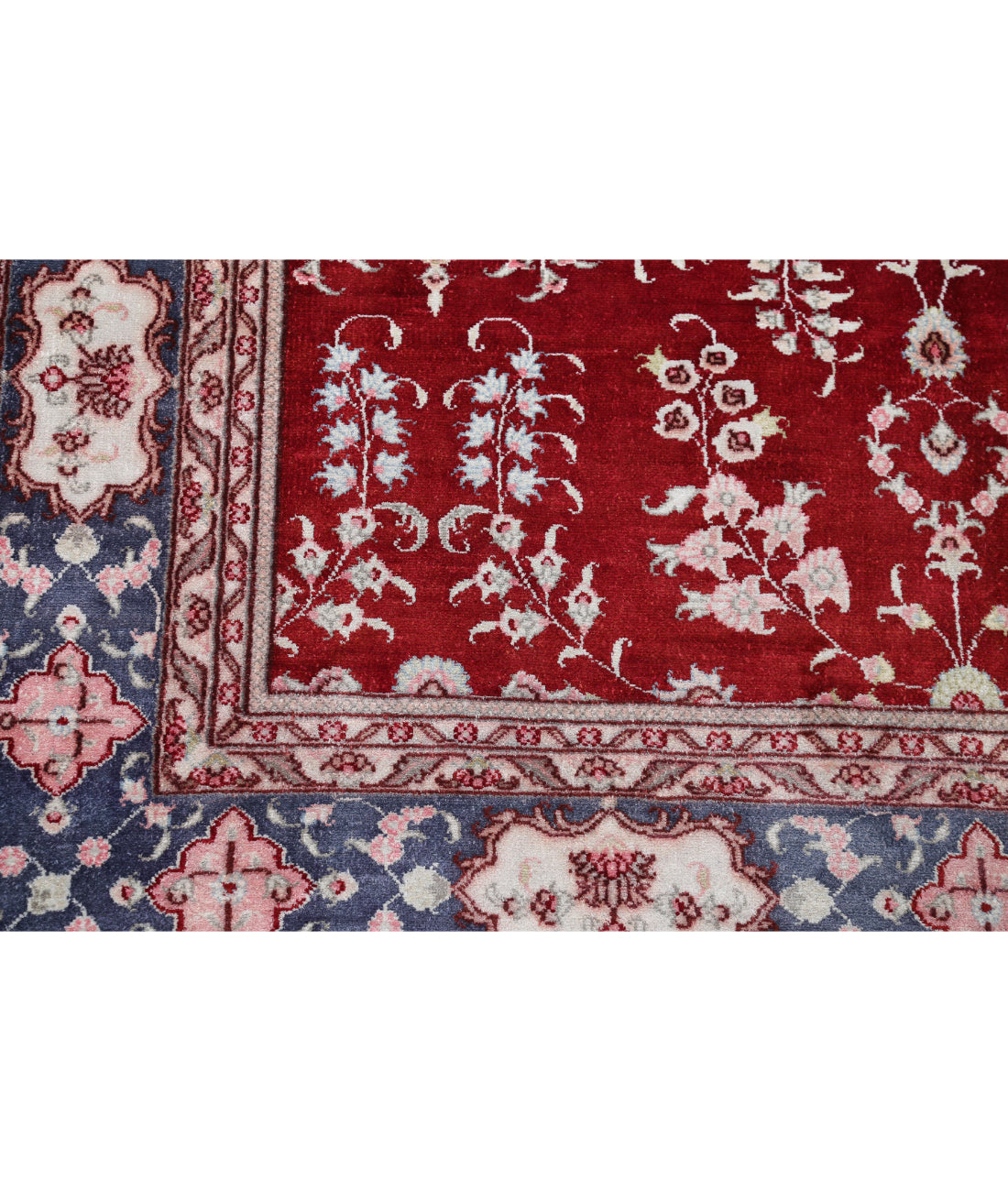 Hand Knotted Traditional Hereke Art Silk Rug - 5'0'' x 7'9'' 5'0'' x 7'9'' (150 X 233) / Red / Grey