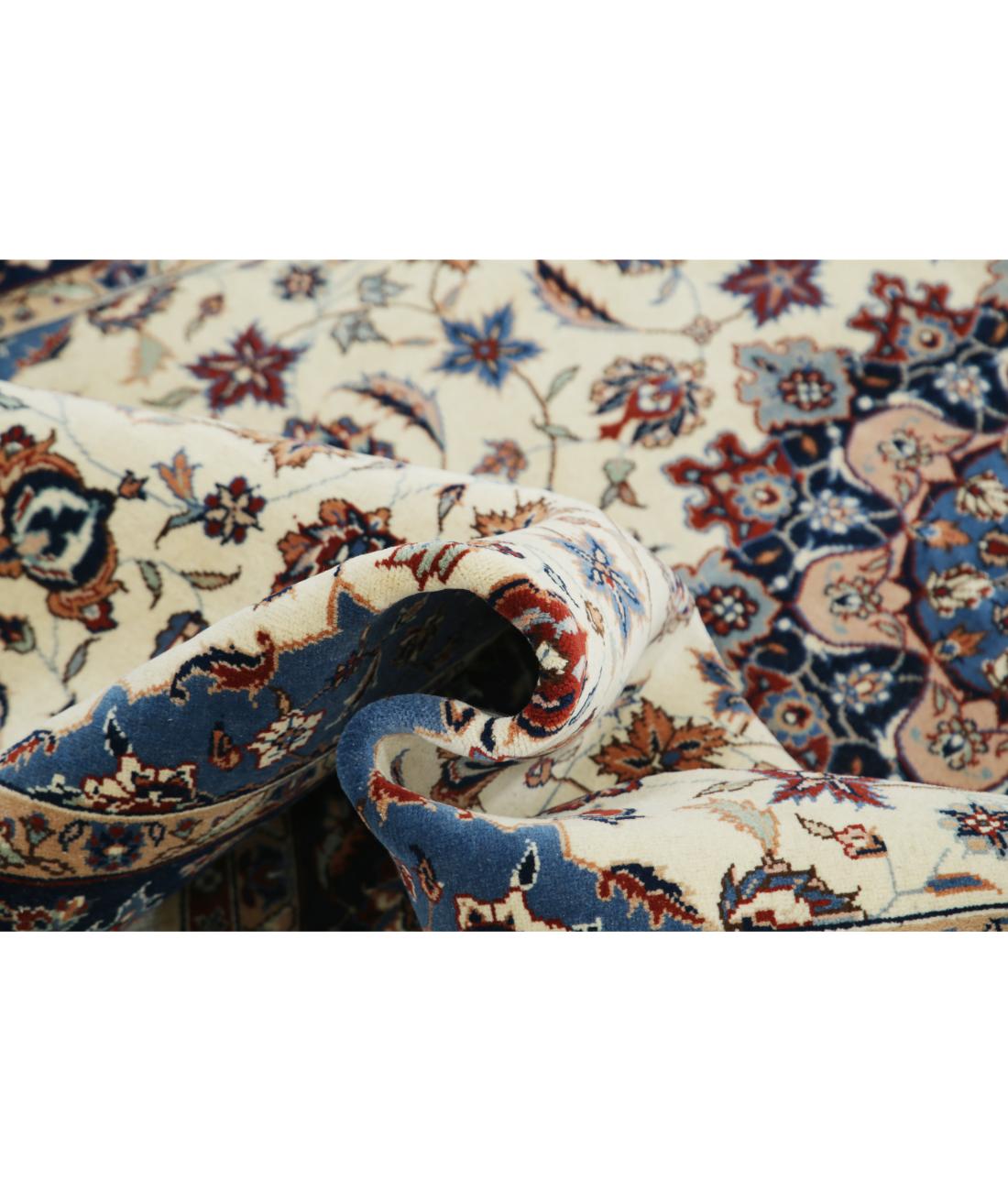 Hand Knotted Heritage Fine Persian Style Wool Rug - 4'11'' x 7'10'' 4' 11" X 7' 10" (150 X 239) / Ivory / Blue