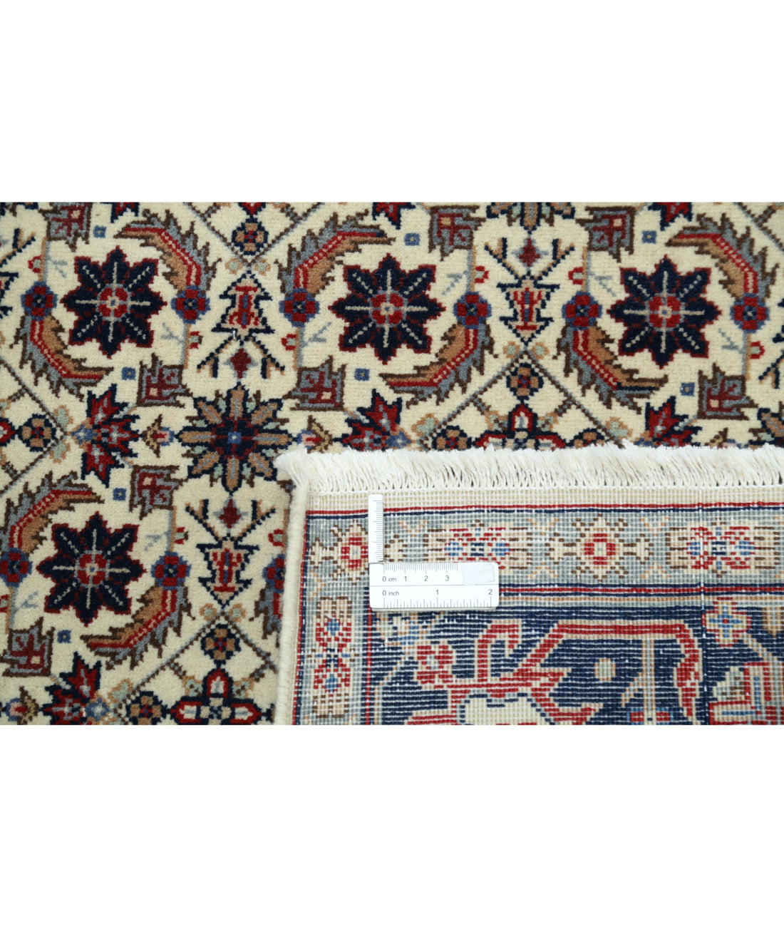 Hand Knotted Heritage Fine Oriental Wool Rug - 4'0'' x 5'10''