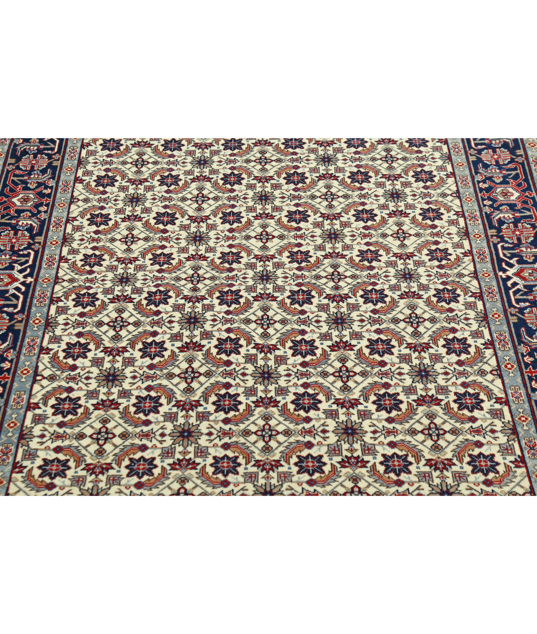 Hand Knotted Heritage Fine Persian Style Wool Rug - 4'0'' x 5'10'' 4' 0" X 5' 10" (122 X 178) / Ivory / Blue