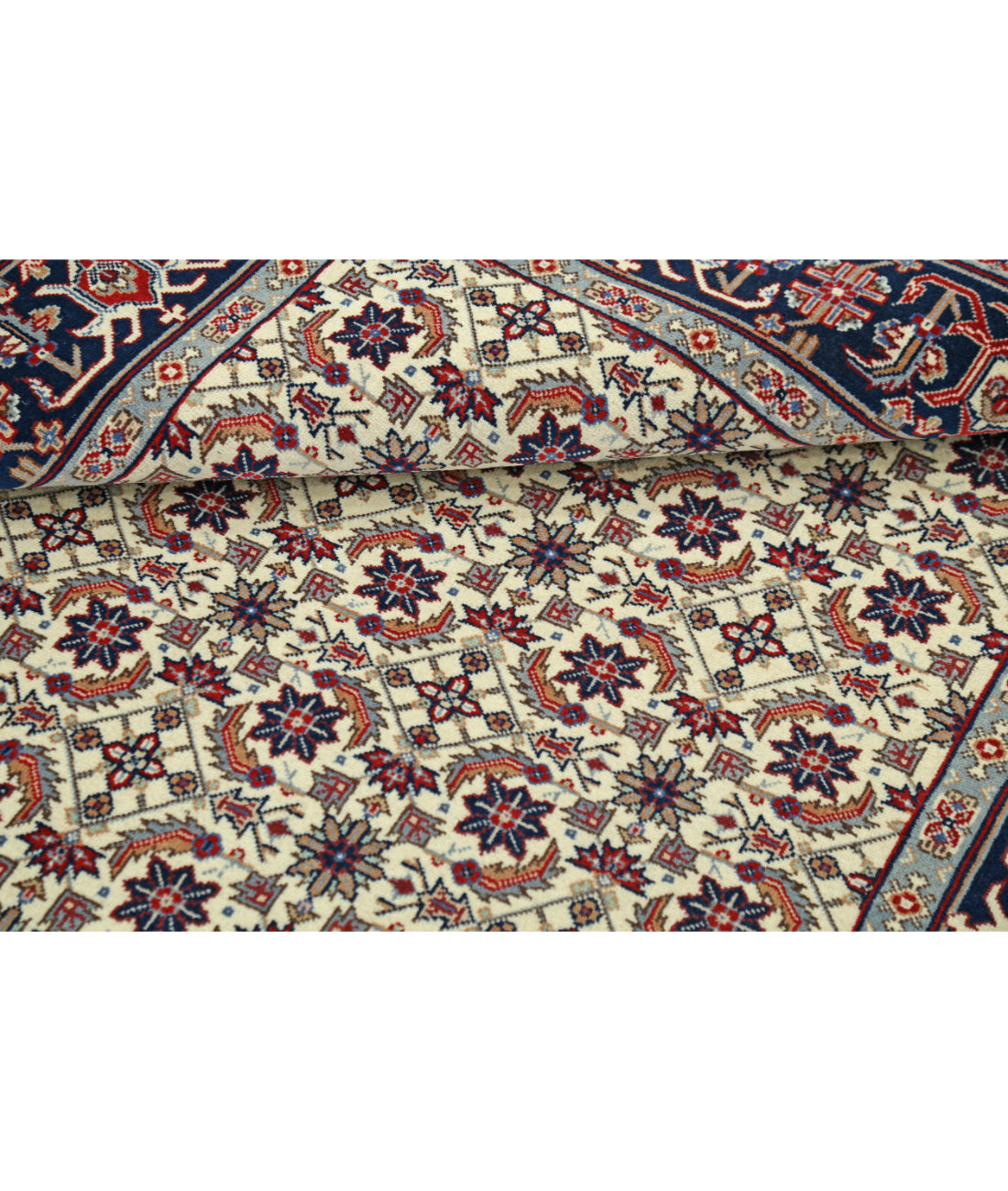 Hand Knotted Heritage Fine Persian Style Wool Rug - 4'0'' x 5'10'' 4' 0" X 5' 10" (122 X 178) / Ivory / Blue