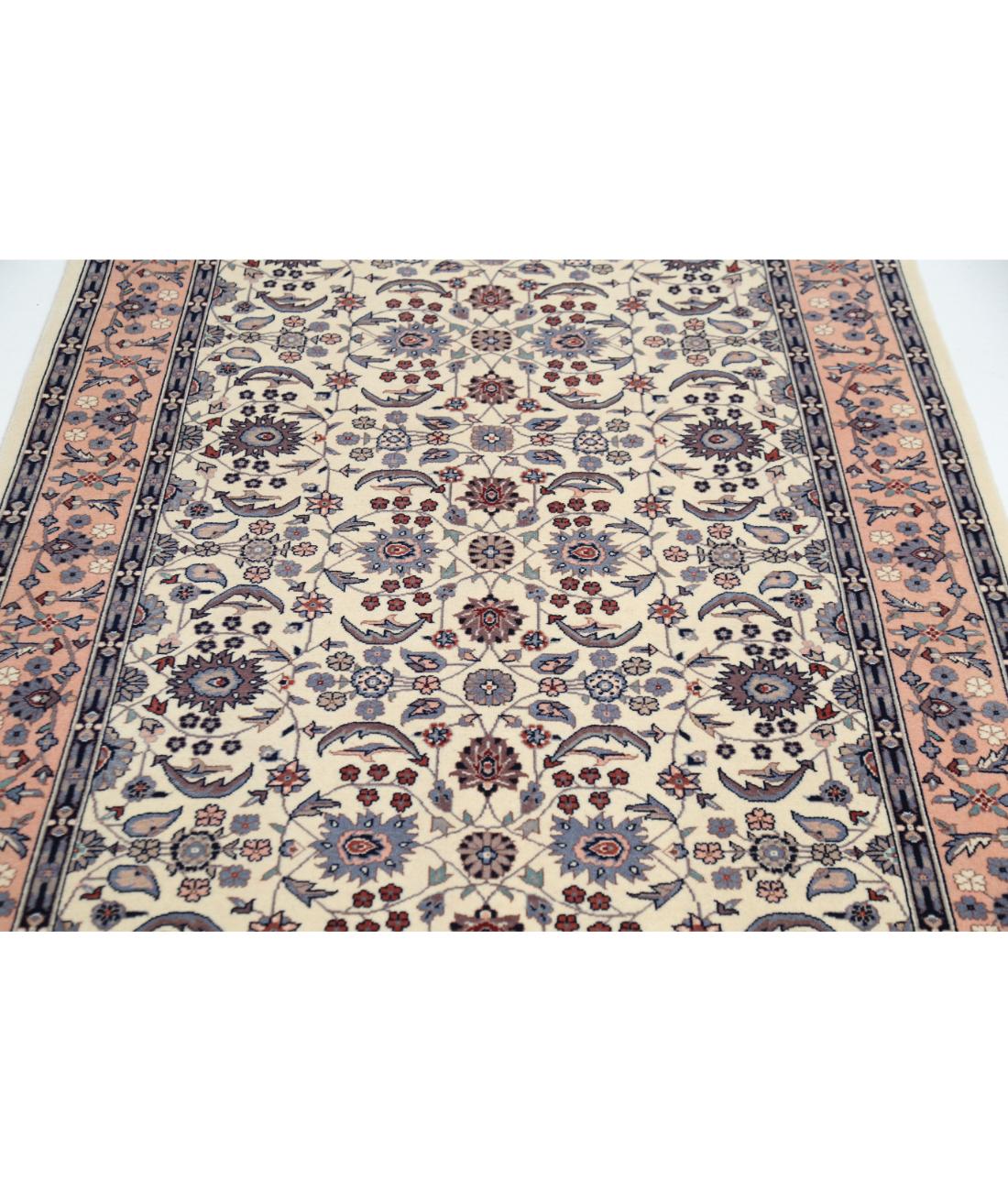 Hand Knotted Heritage Persian Style Wool Rug - 4'1'' x 6'1'' 4' 1" X 6' 1" (124 X 185) / Ivory / Pink