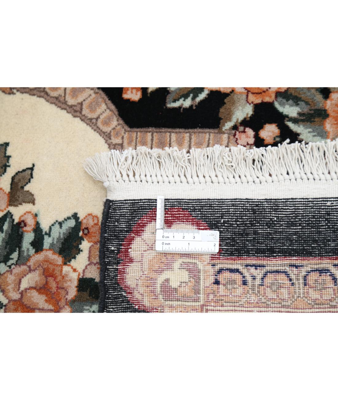 Hand Knotted Heritage Persian Style Wool Rug - 3'10'' x 5'10'' 3' 10" X 5' 10" (117 X 178) / Ivory / Black