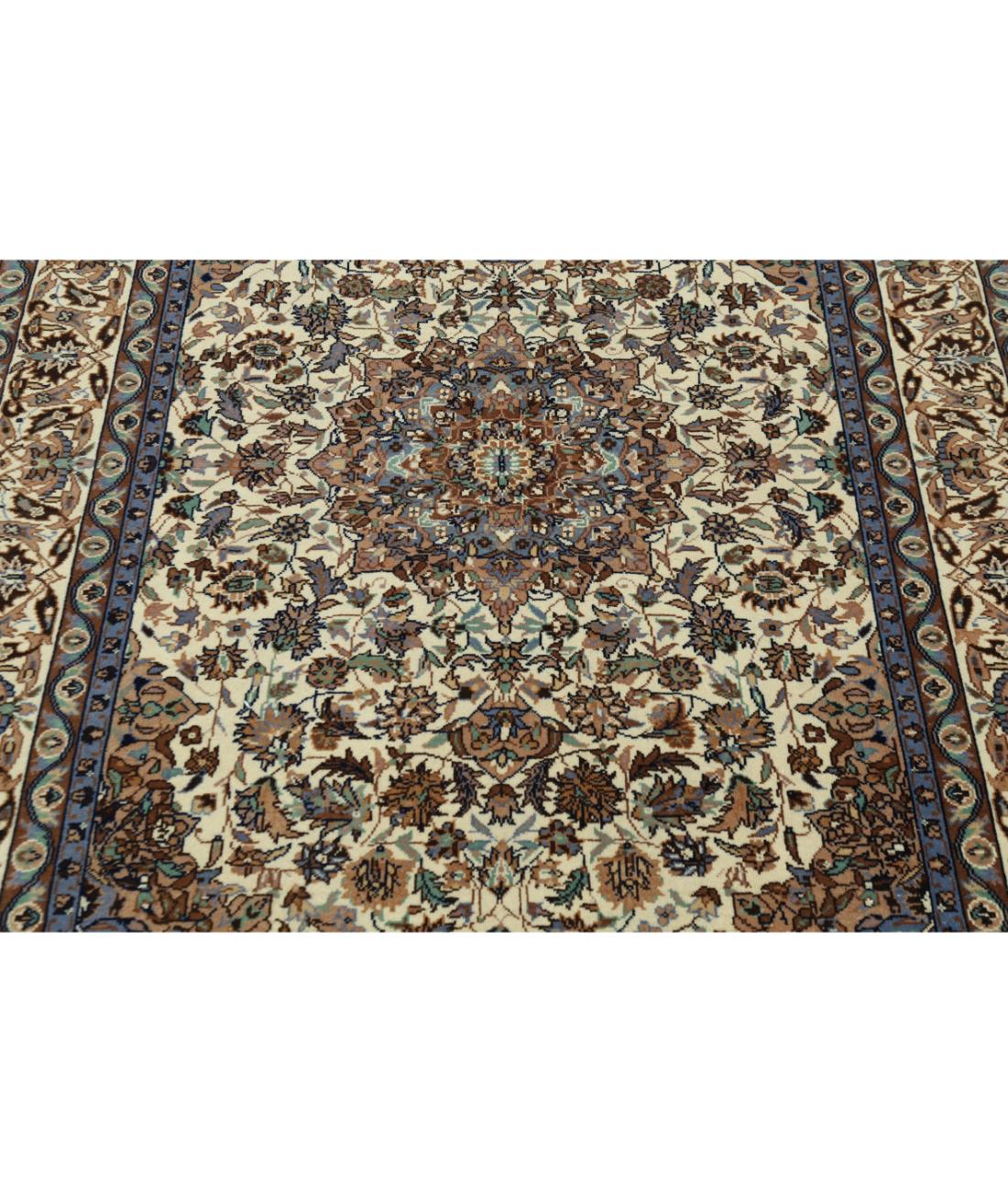 Hand Knotted Heritage Persian Style Wool Rug - 4'0'' x 5'11'' 4' 0" X 5' 11" (122 X 180) / Ivory / Taupe