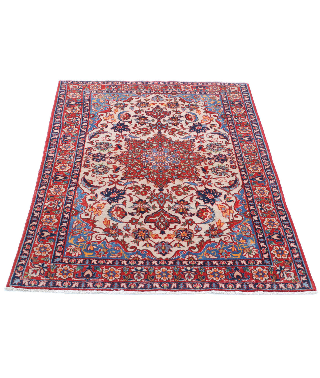 Hand Knotted Persian Isfahan Wool Rug - 3'3'' x 4'10'' 3'3'' x 4'10'' (98 X 145) / Ivory / Red