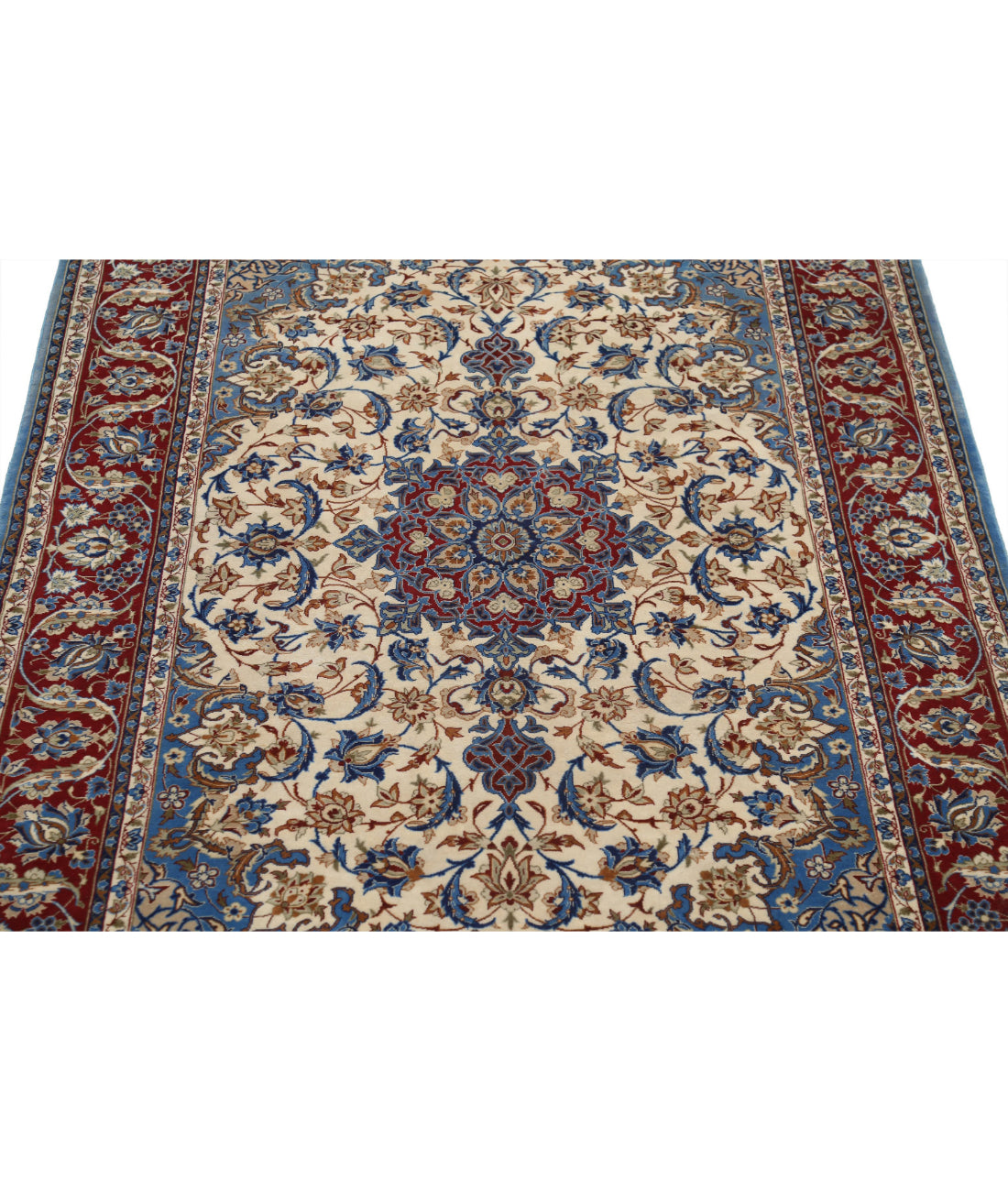 Hand Knotted Masterpiece Persian Isfahan Wool & Silk Rug - 3'7'' x 5'5'' 3'7'' x 5'5'' (108 X 163) / Ivory / Red