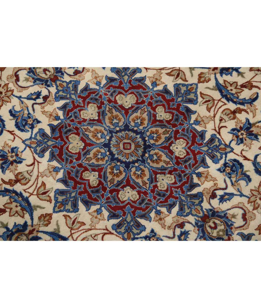 Hand Knotted Masterpiece Persian Isfahan Wool & Silk Rug - 3'7'' x 5'5'' 3'7'' x 5'5'' (108 X 163) / Ivory / Red