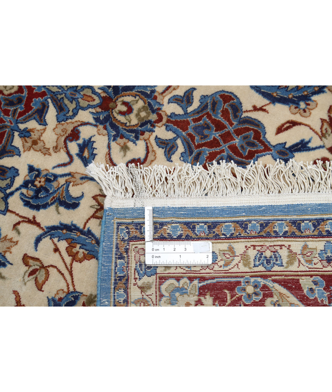 Hand Knotted Masterpiece Persian Isfahan Wool & Silk Rug - 3'7'' x 5'5'' 3'7'' x 5'5'' (108 X 163) / Ivory / Red