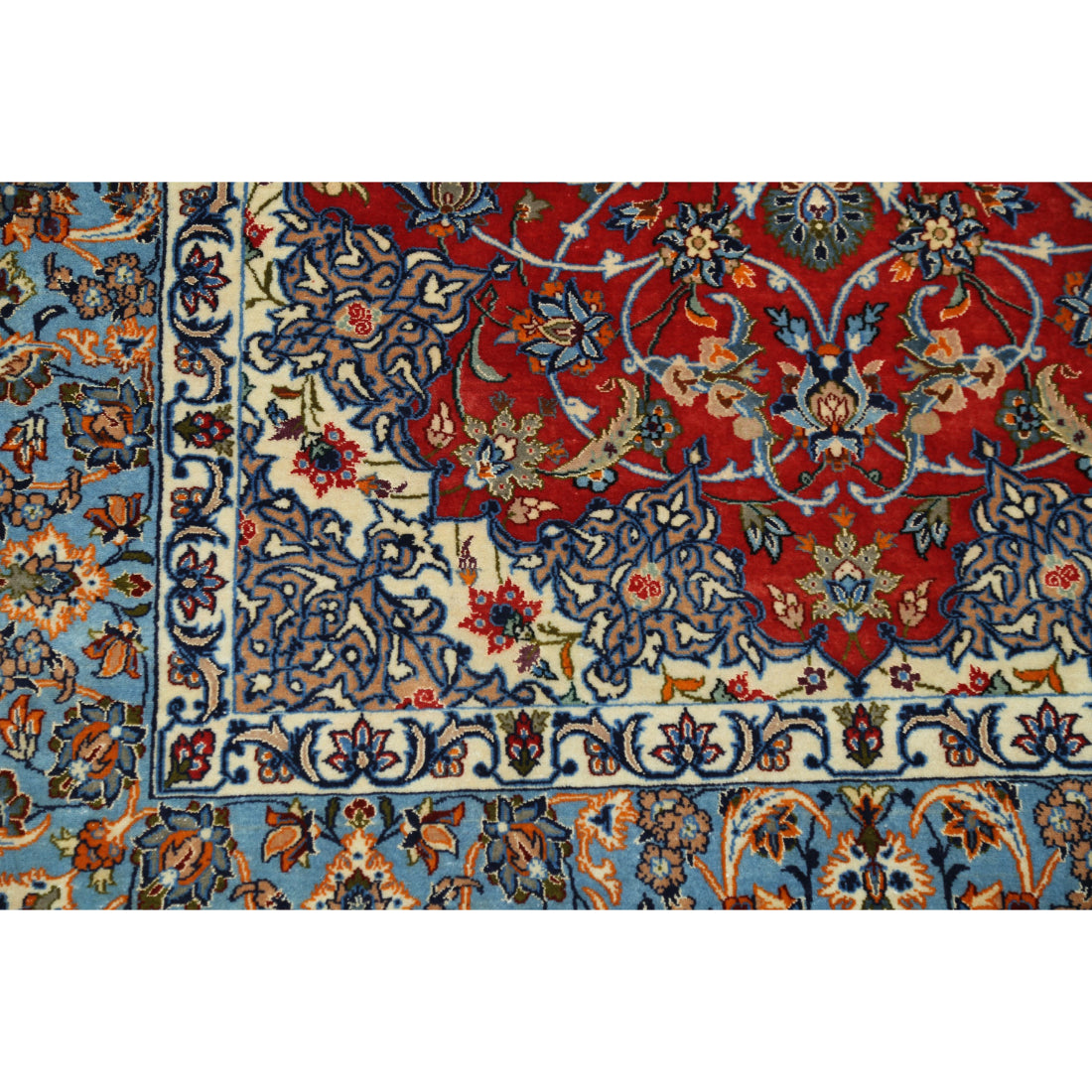 The Isfahan Cartouche