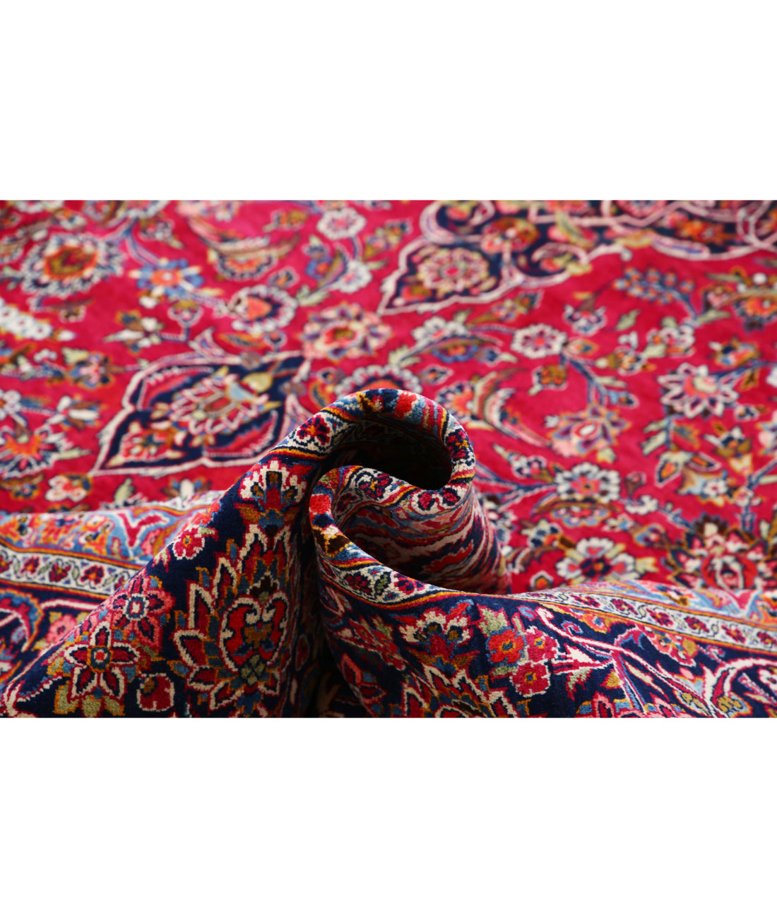 Hand Knotted Persian Kashan Wool Rug - 9'0'' x 12'1'' 9'0'' x 12'1'' (270 X 363) / Red / Blue