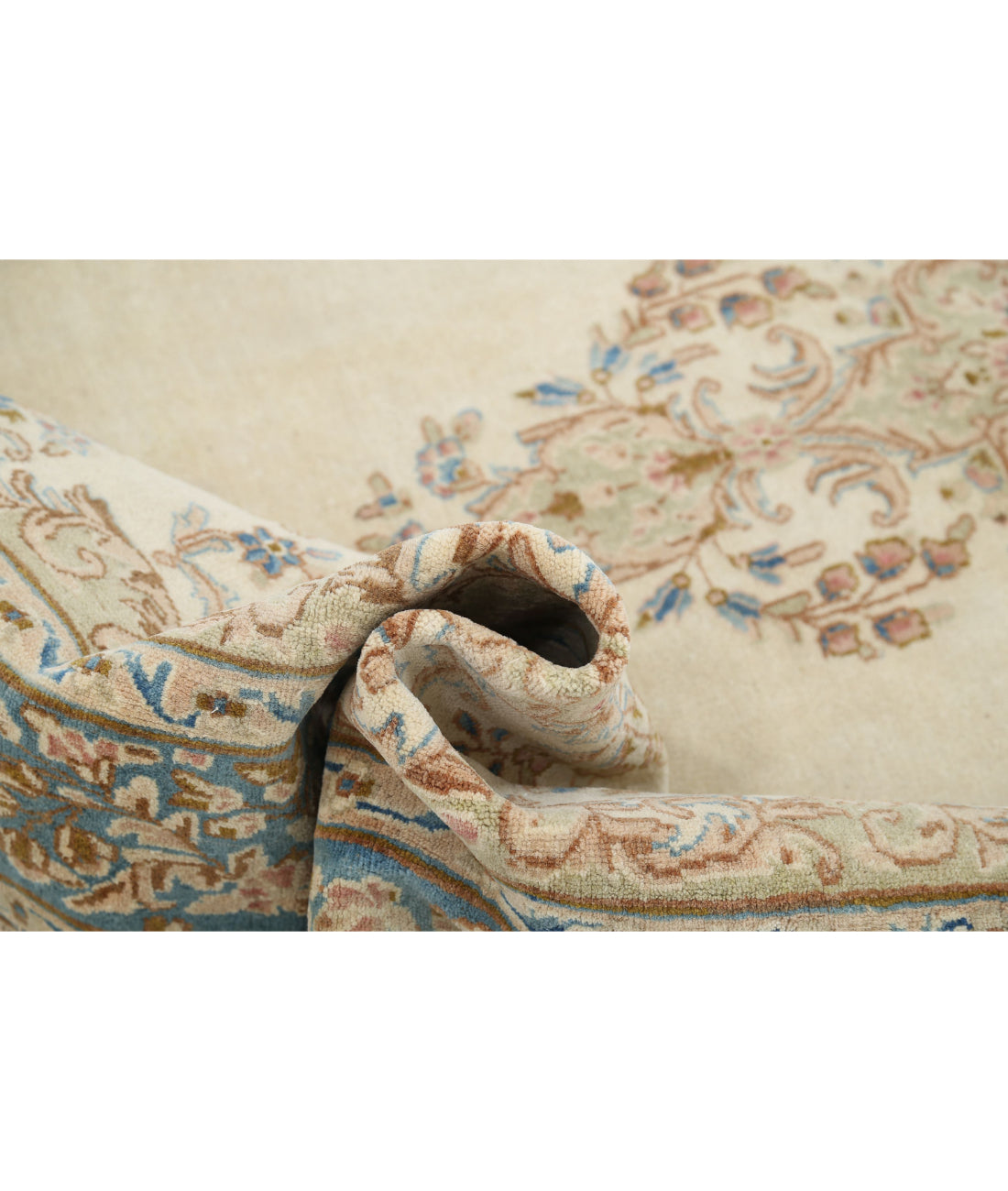 Hand Knotted Persian Kerman Wool Rug - 5'11'' x 8'8'' 5'11'' x 8'8'' (178 X 260) / Beige / Blue