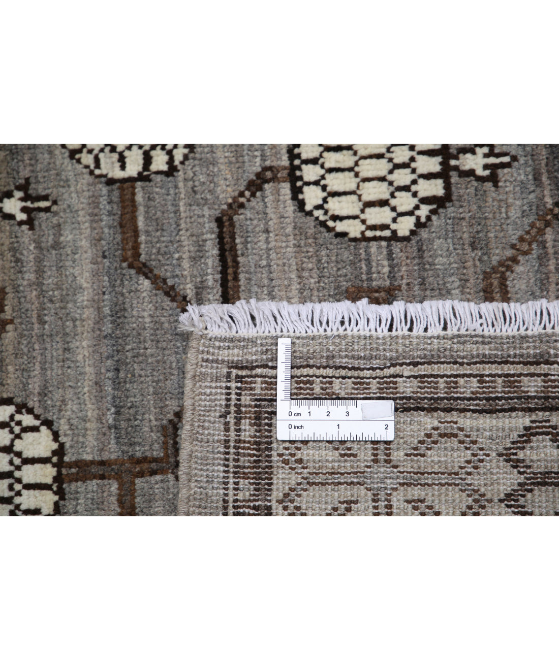 Hand Knotted Khotan Wool Rug - 5'6'' x 7'7'' 5'6'' x 7'7'' (165 X 228) / Grey / Ivory