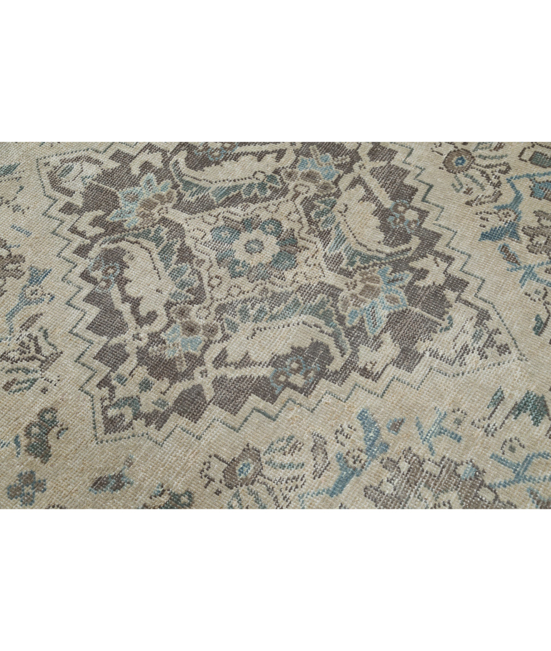 Hand Knotted Antique Persian Mahal Wool Rug - 8'8'' x 12'9'' 8'8'' x 12'9'' (260 X 383) / Ivory / Grey