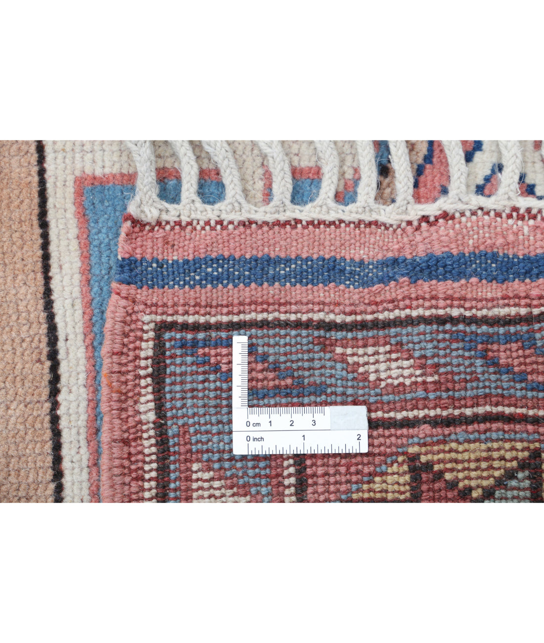 Hand Knotted Vintage Turkish Milas Wool Rug - 5'2'' x 7'11'' 5'2'' x 7'11'' (155 X 238) / Ivory / Peach