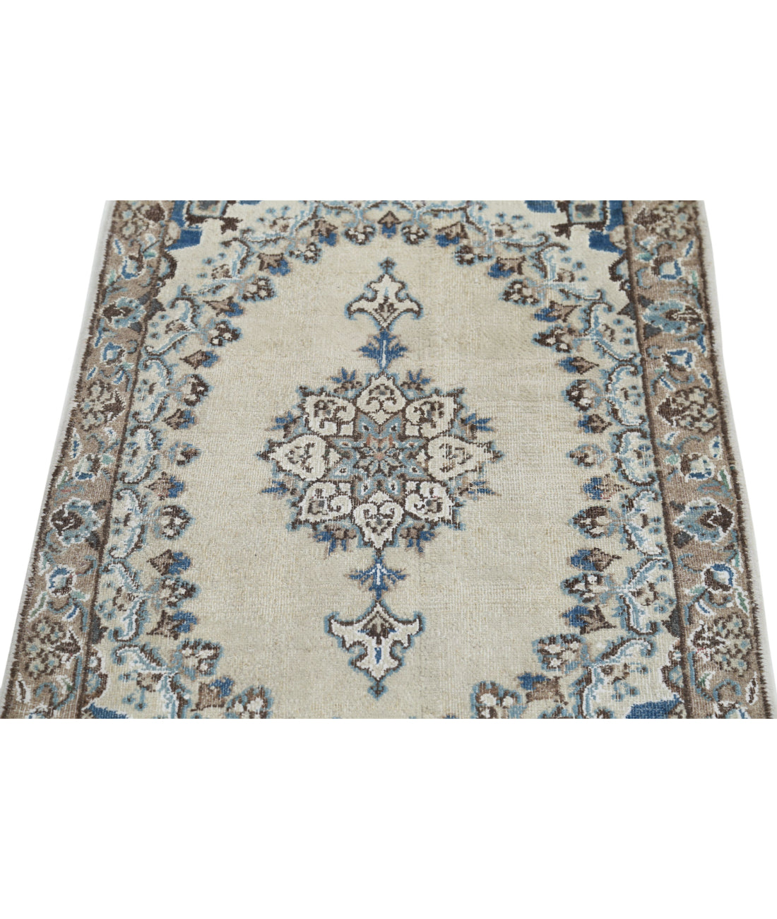 Hand Knotted Vintage Persian Nain Wool & Silk Rug - 1'11'' x 2'10'' 1'11'' x 2'10'' (58 X 85) / Ivory / Taupe