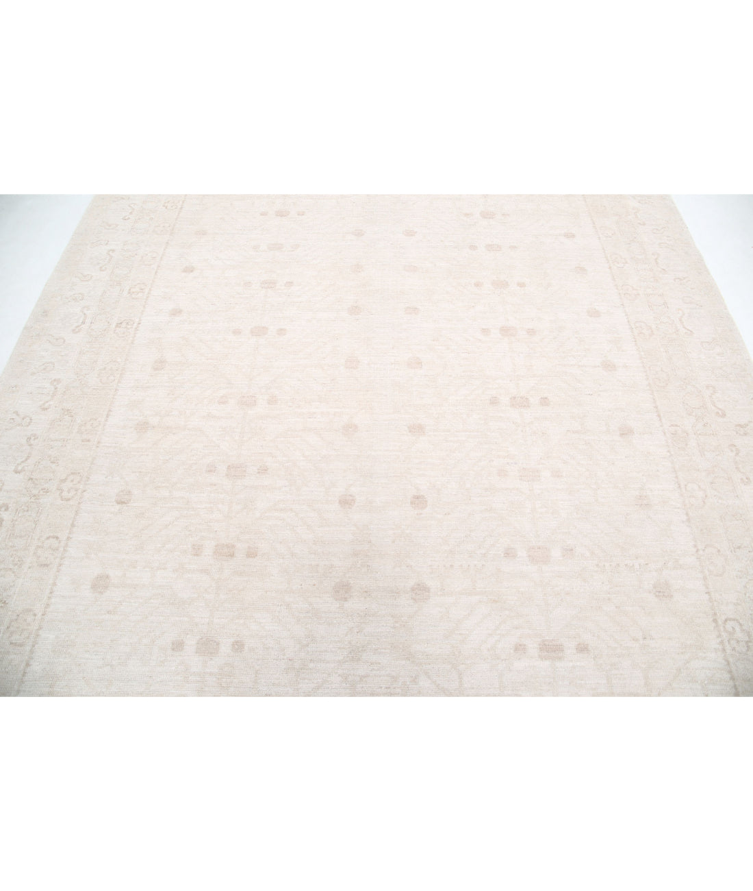 Hand Knotted Oushak Wool Rug - 7'11'' x 9'5'' 7'11'' x 9'5'' (238 X 283) / Ivory / Taupe