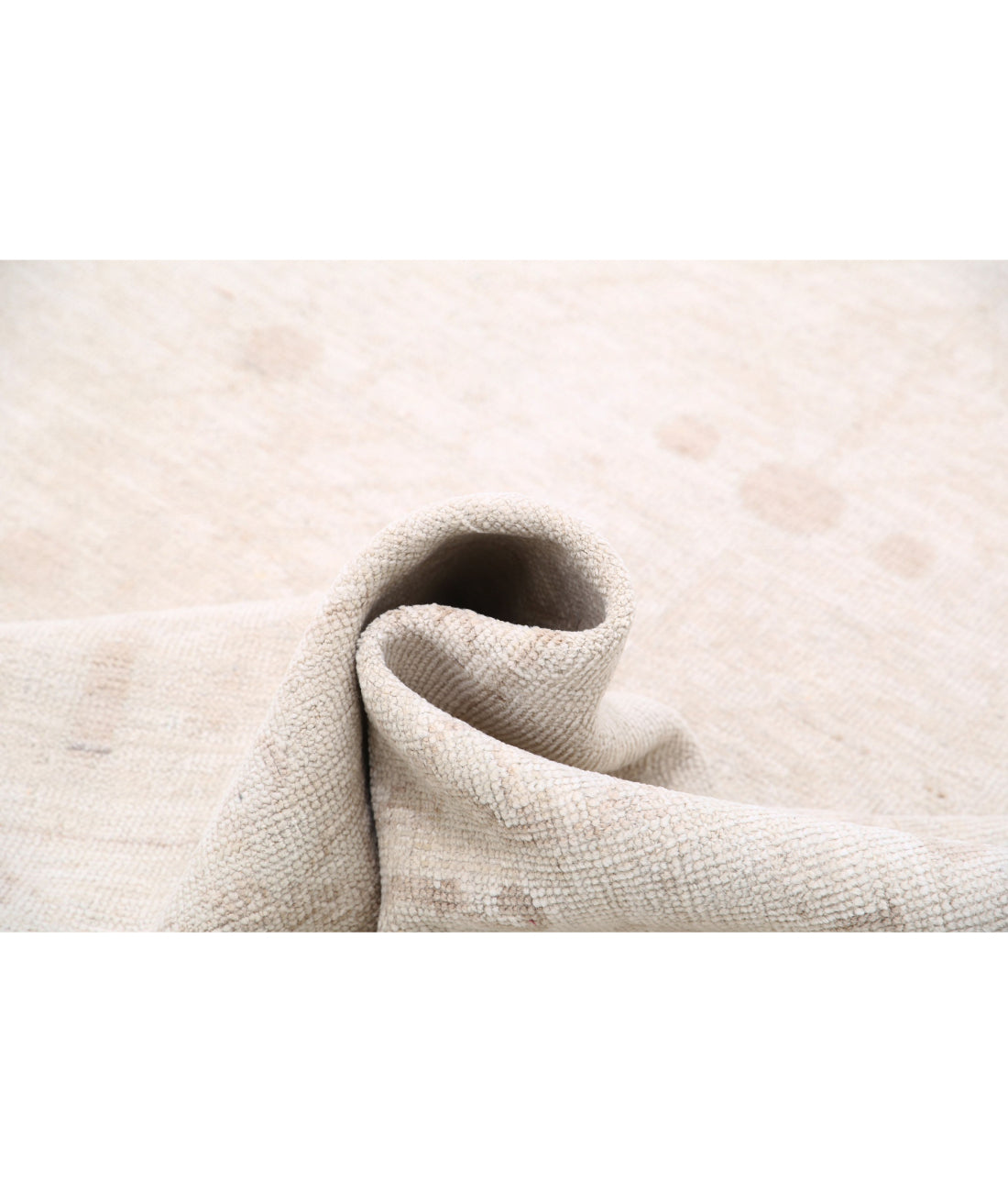 Hand Knotted Oushak Wool Rug - 7'11'' x 9'5'' 7'11'' x 9'5'' (238 X 283) / Ivory / Taupe