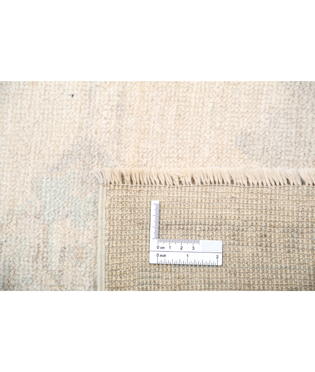 Hand Knotted Oushak Wool Rug - 8'1'' x 10'0'' 8'1'' x 10'0'' (243 X 300) / Ivory / Grey