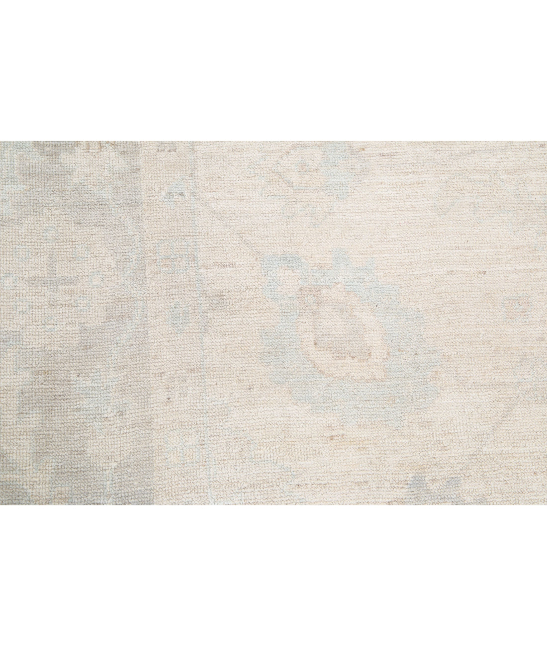 Hand Knotted Oushak Wool Rug - 8'1'' x 10'0'' 8'1'' x 10'0'' (243 X 300) / Ivory / Grey