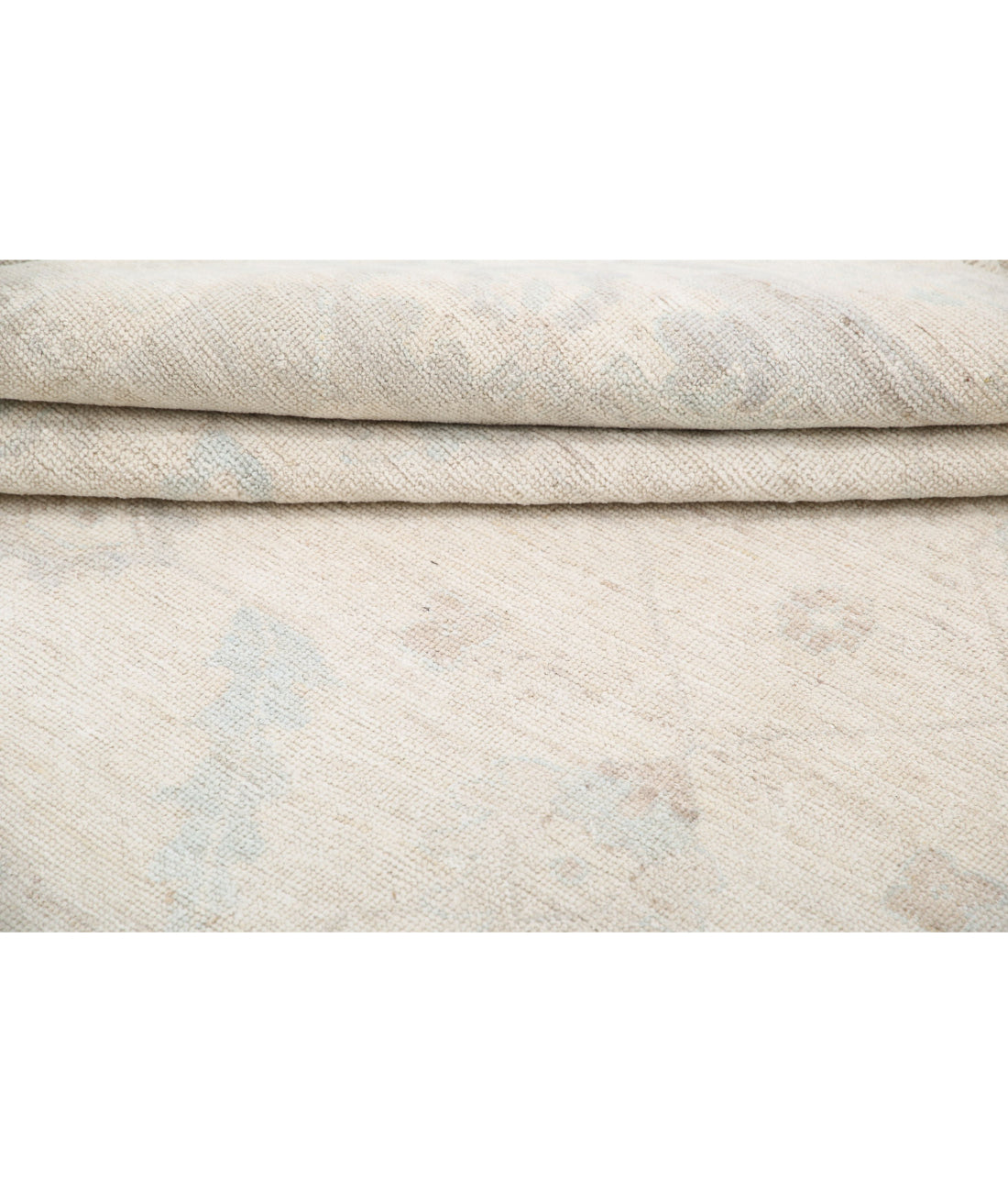 Hand Knotted Oushak Wool Rug - 8'1'' x 10'0'' 8'1'' x 10'0'' (243 X 300) / Ivory / Grey