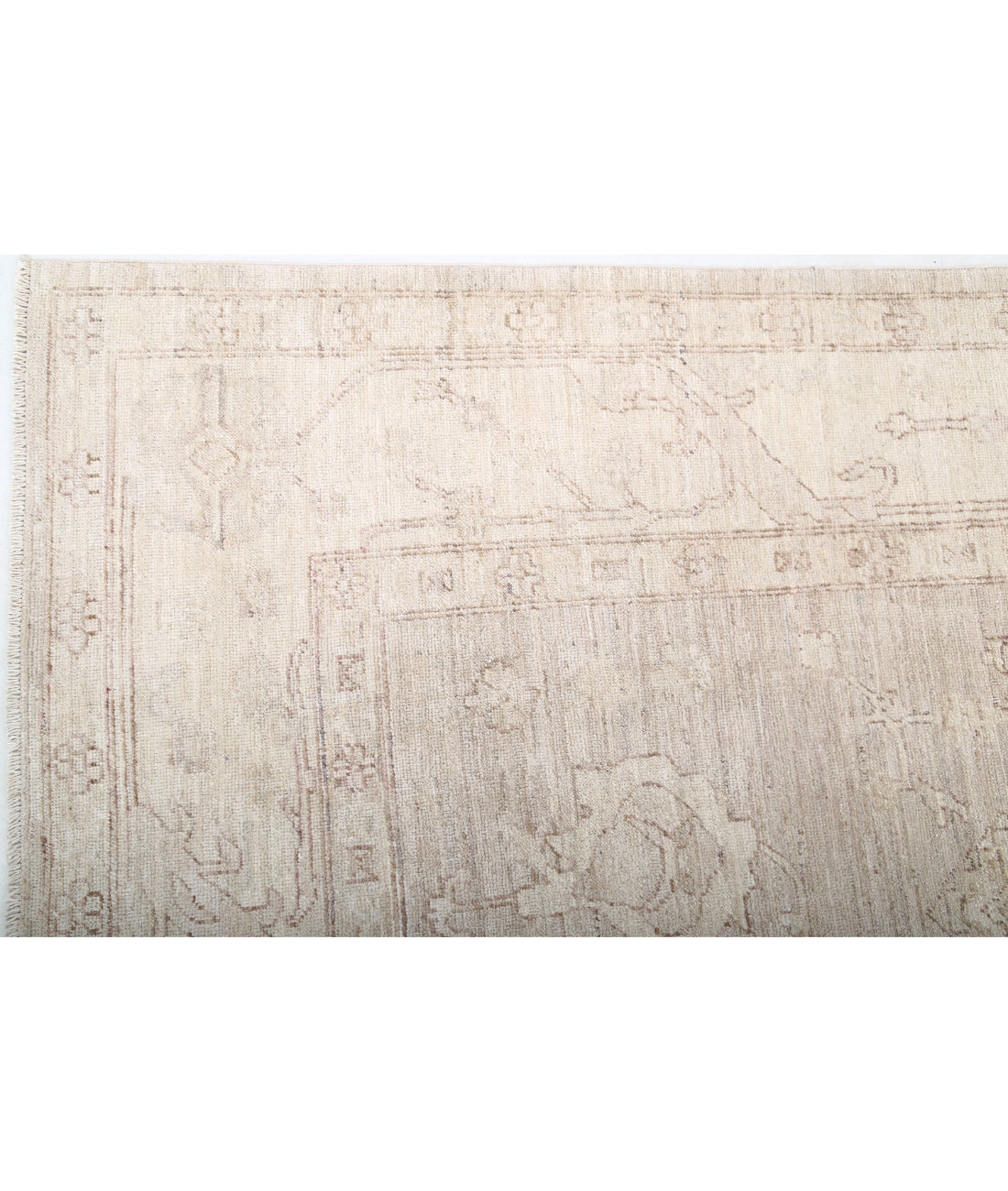 Hand Knotted Oushak Wool Rug - 8'0'' x 9'11'' 8'0'' x 9'11'' (240 X 298) / Ivory / Taupe
